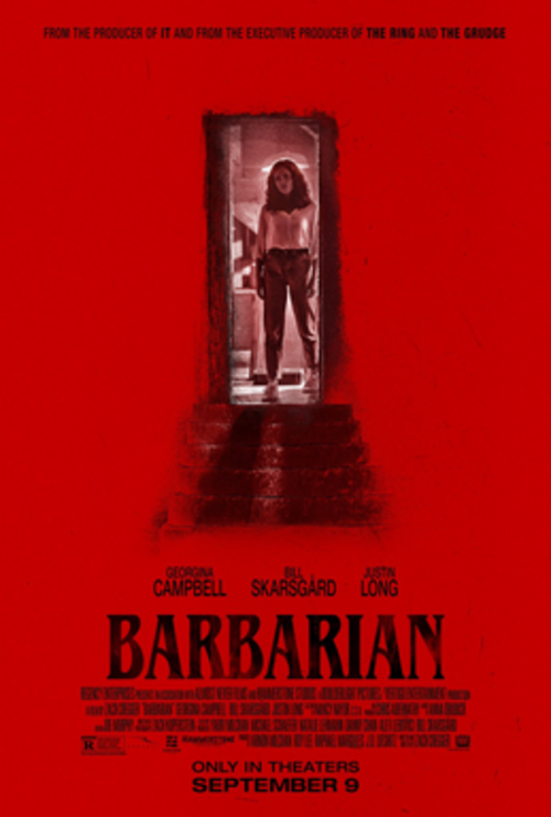 Cartelera oficial de Barbarian: Terror inmobiliario de Airbnb y sótanos sin fin
