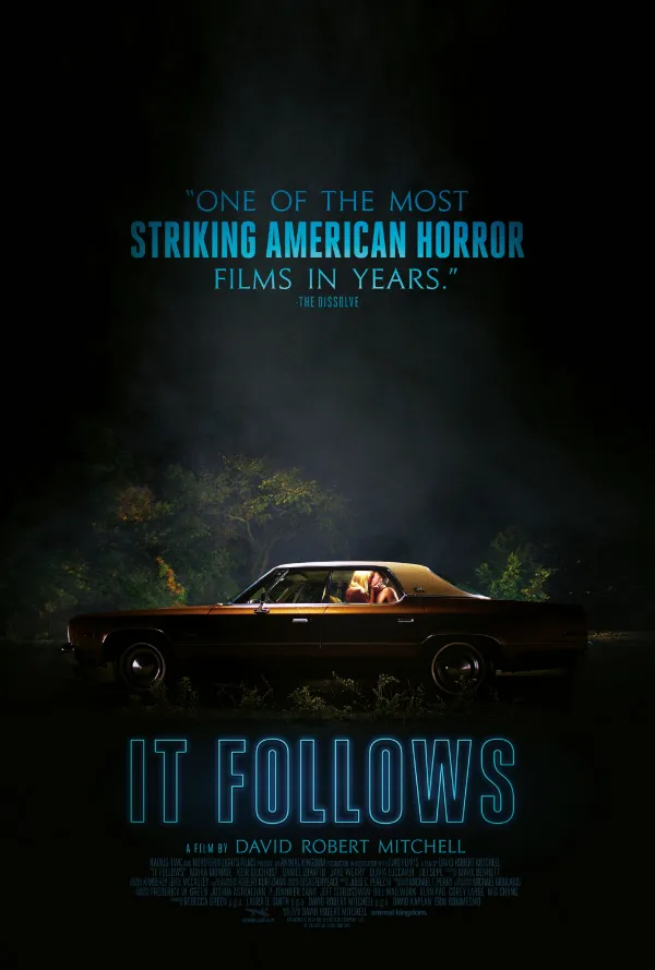 Cartelera oficial de It Follows: La maldición de transmisión sexual más elegante y lenta del cine