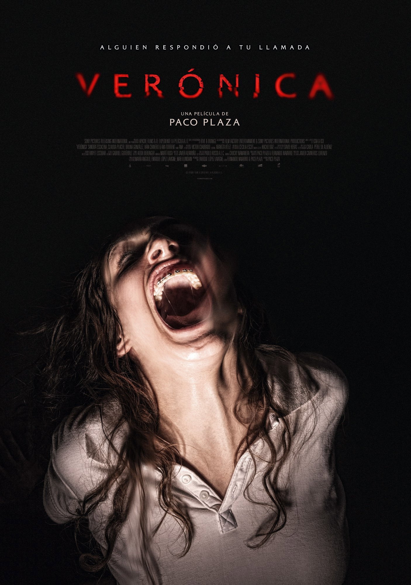 Cartelera oficial de Verónica: El Eclipse del Terror